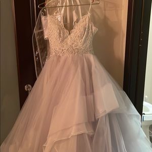 Hayley Paige Wedding Dress